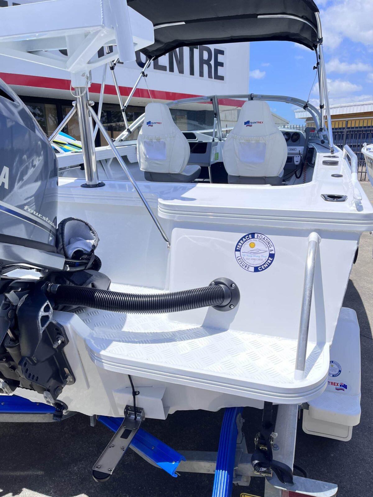 Quintrex 450 Fishabout Pro - 2021