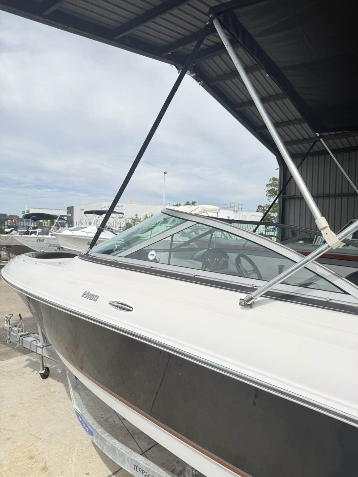 H180 Four Winns - 2011
