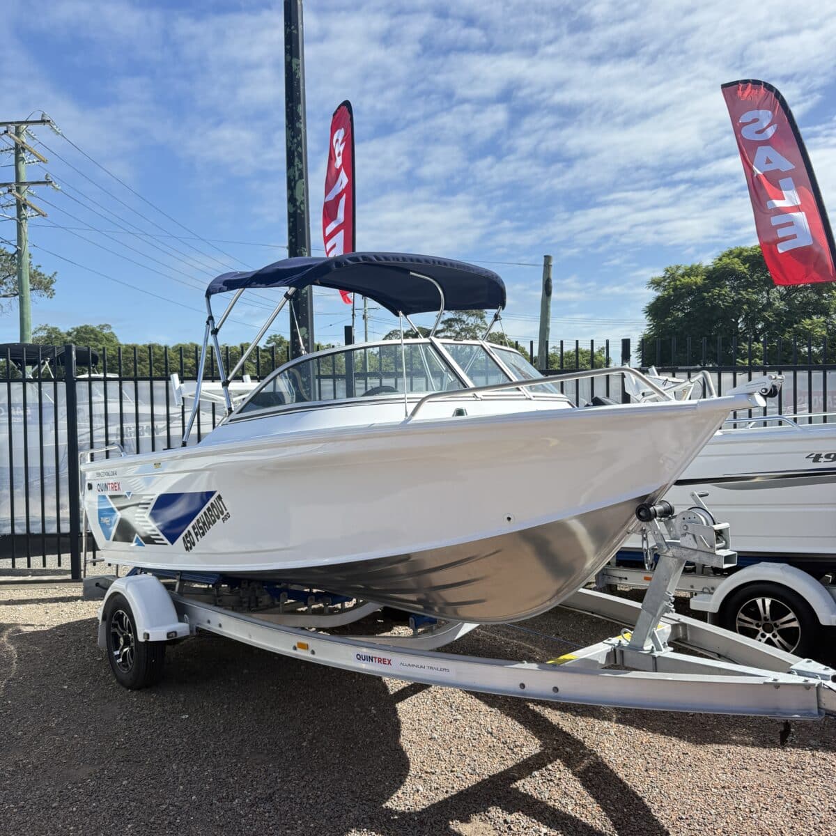 Quintrex 450 Fishabout Pro - 2024