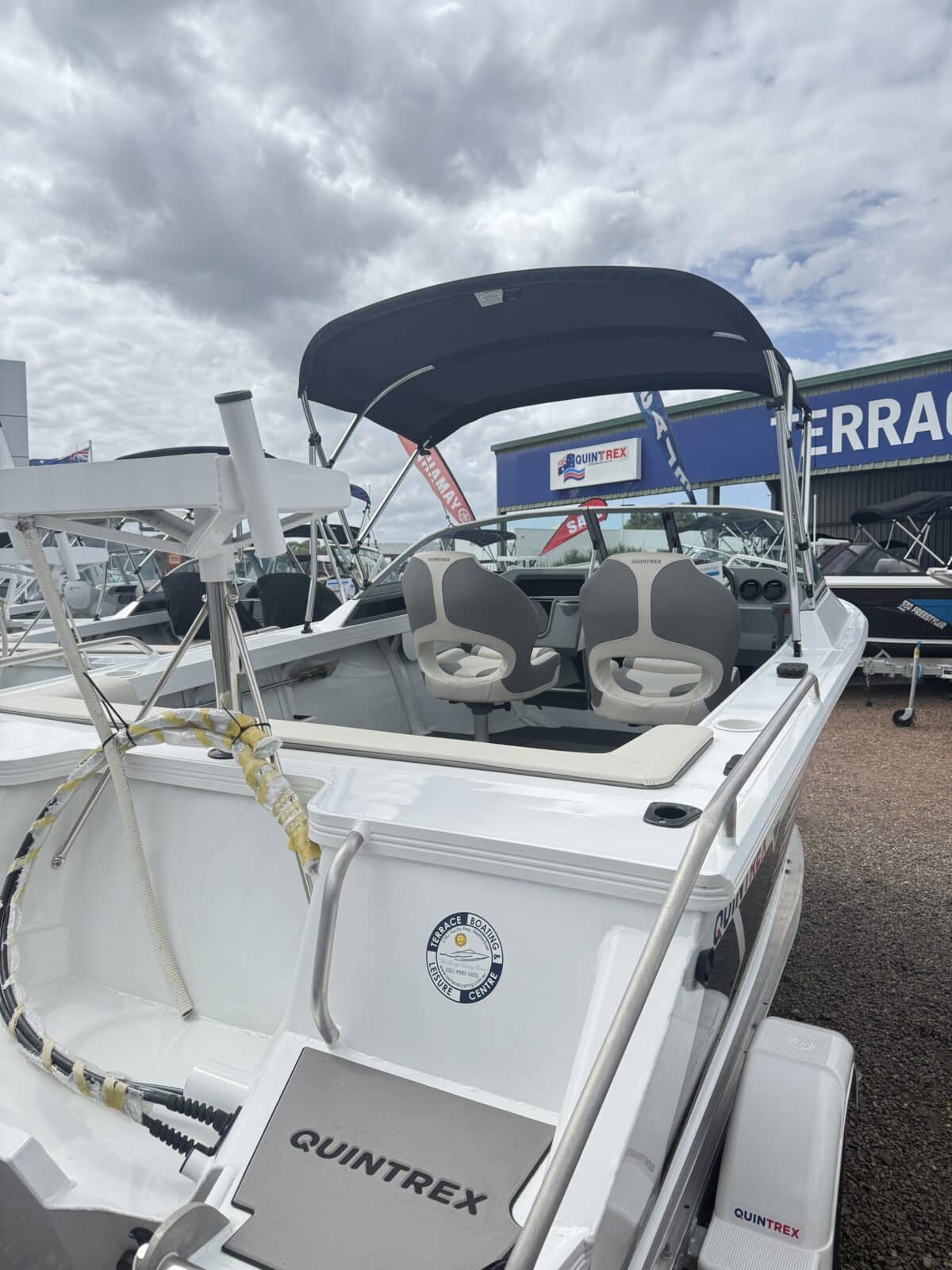 Quintrex 481 Fishabout Pro - 2024