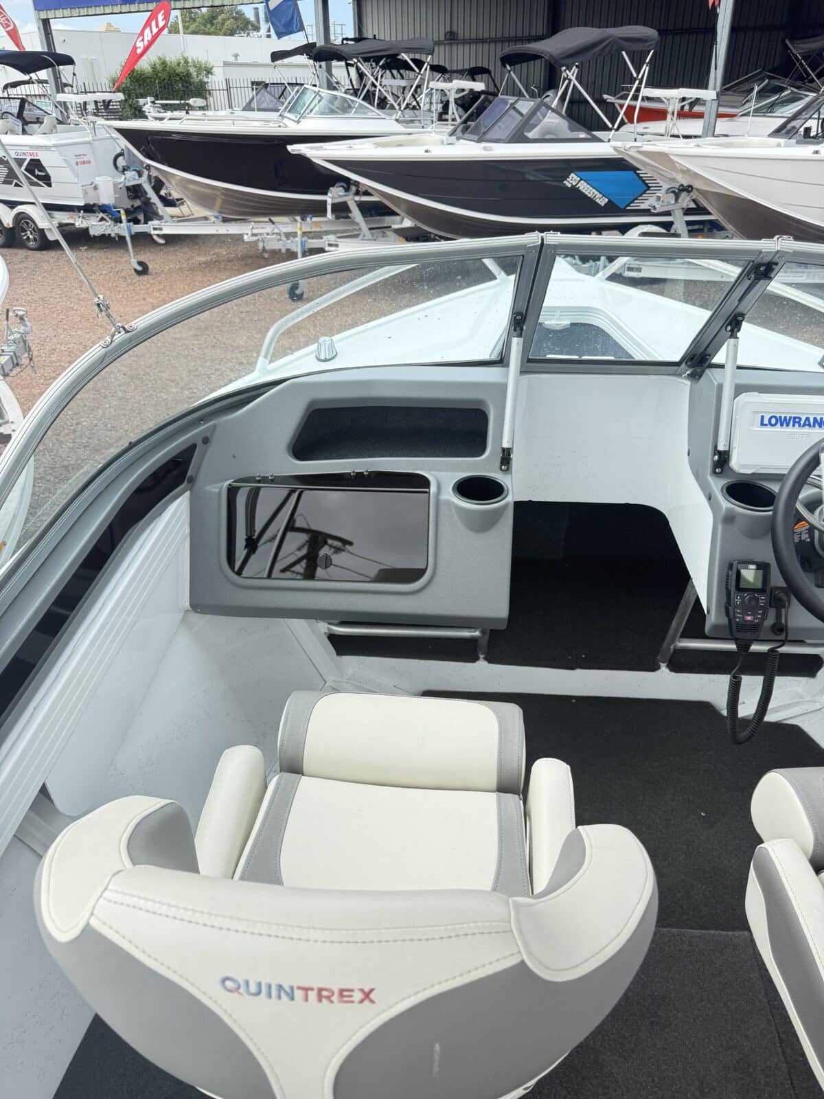 Quintrex 481 Fishabout Pro - 2024