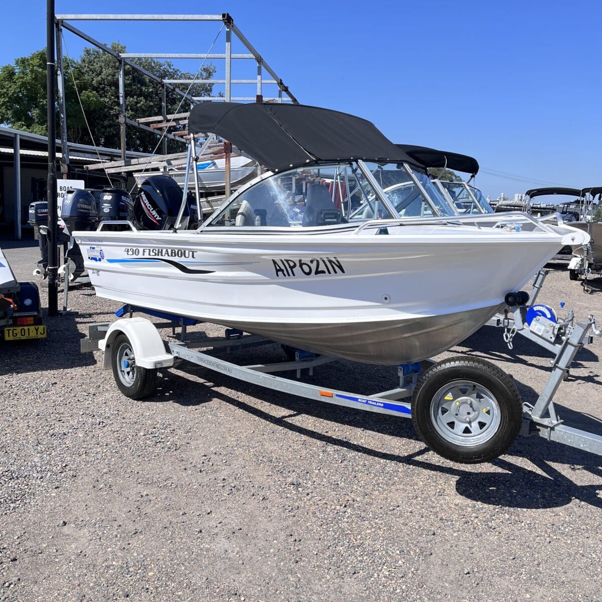 Quintrex 430 Fishabout - 2016