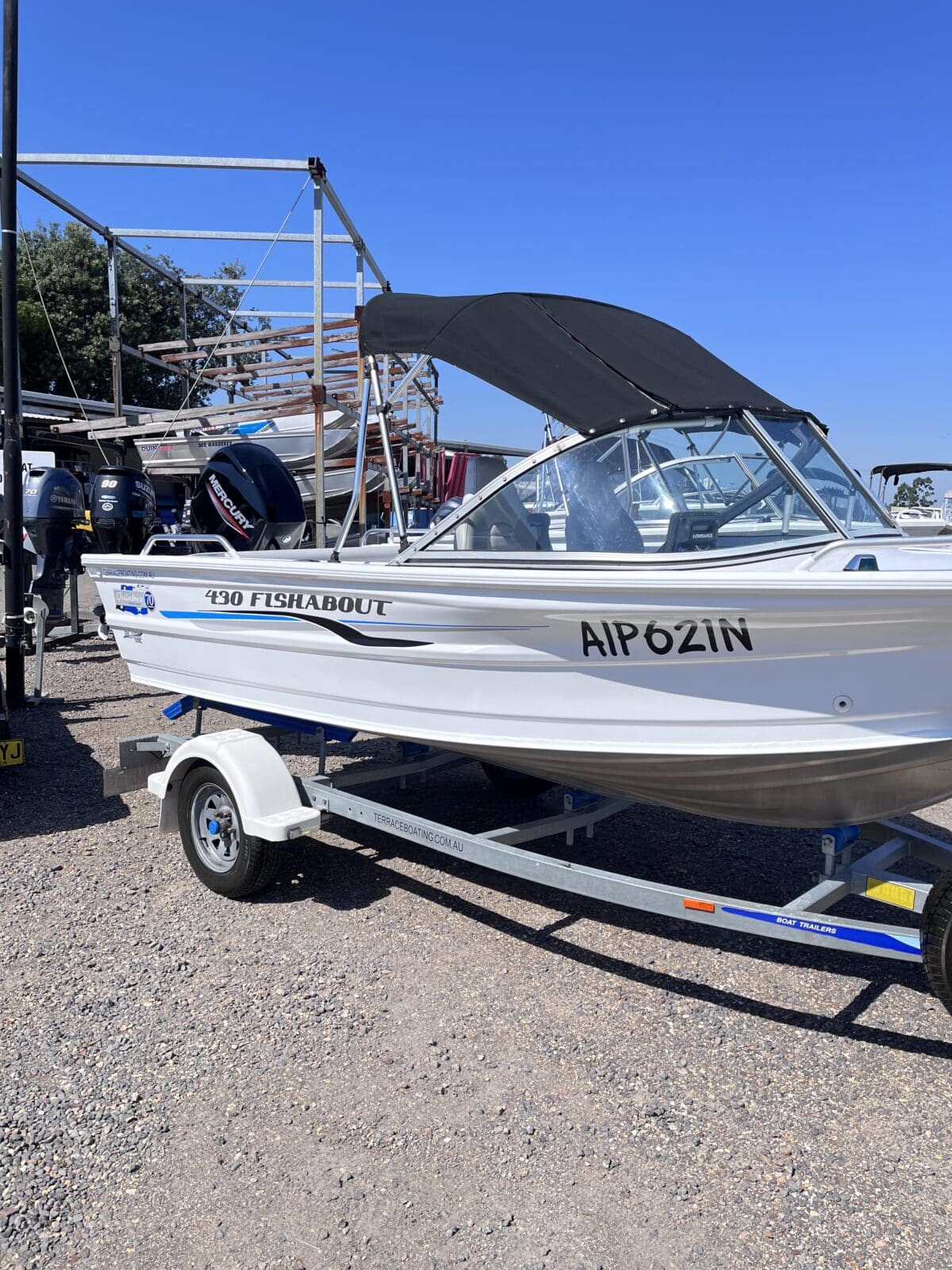 Quintrex 430 Fishabout - 2016