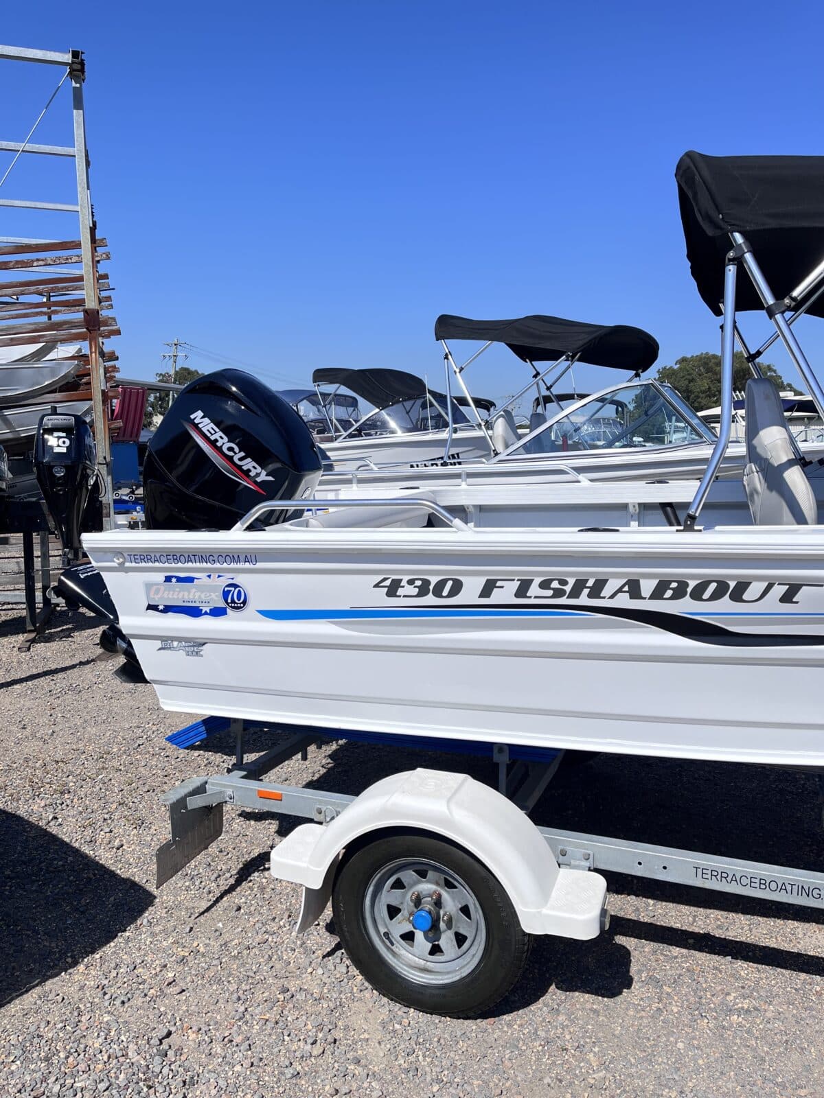 Quintrex 430 Fishabout - 2016