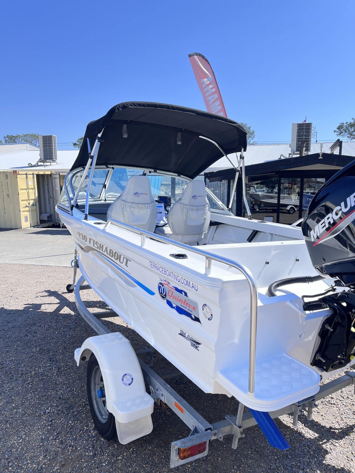 Quintrex 430 Fishabout - 2016
