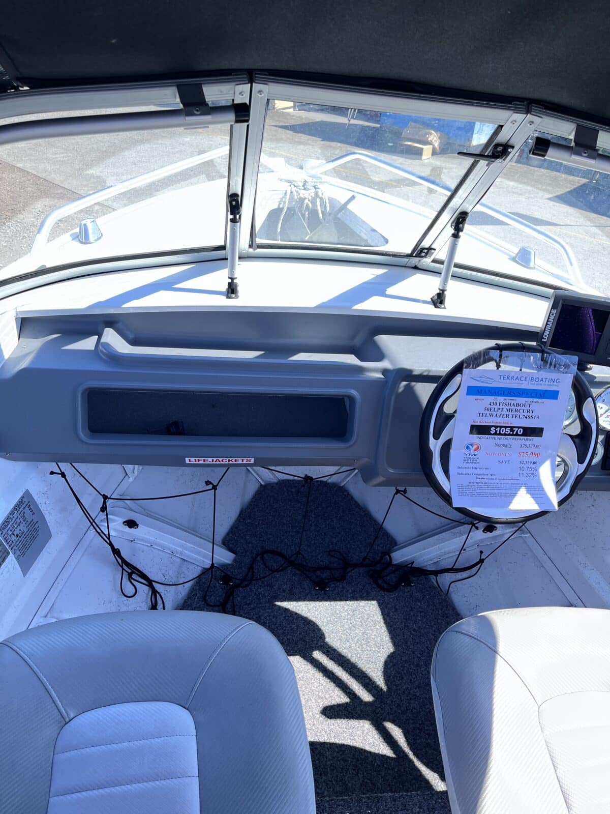 Quintrex 430 Fishabout - 2016