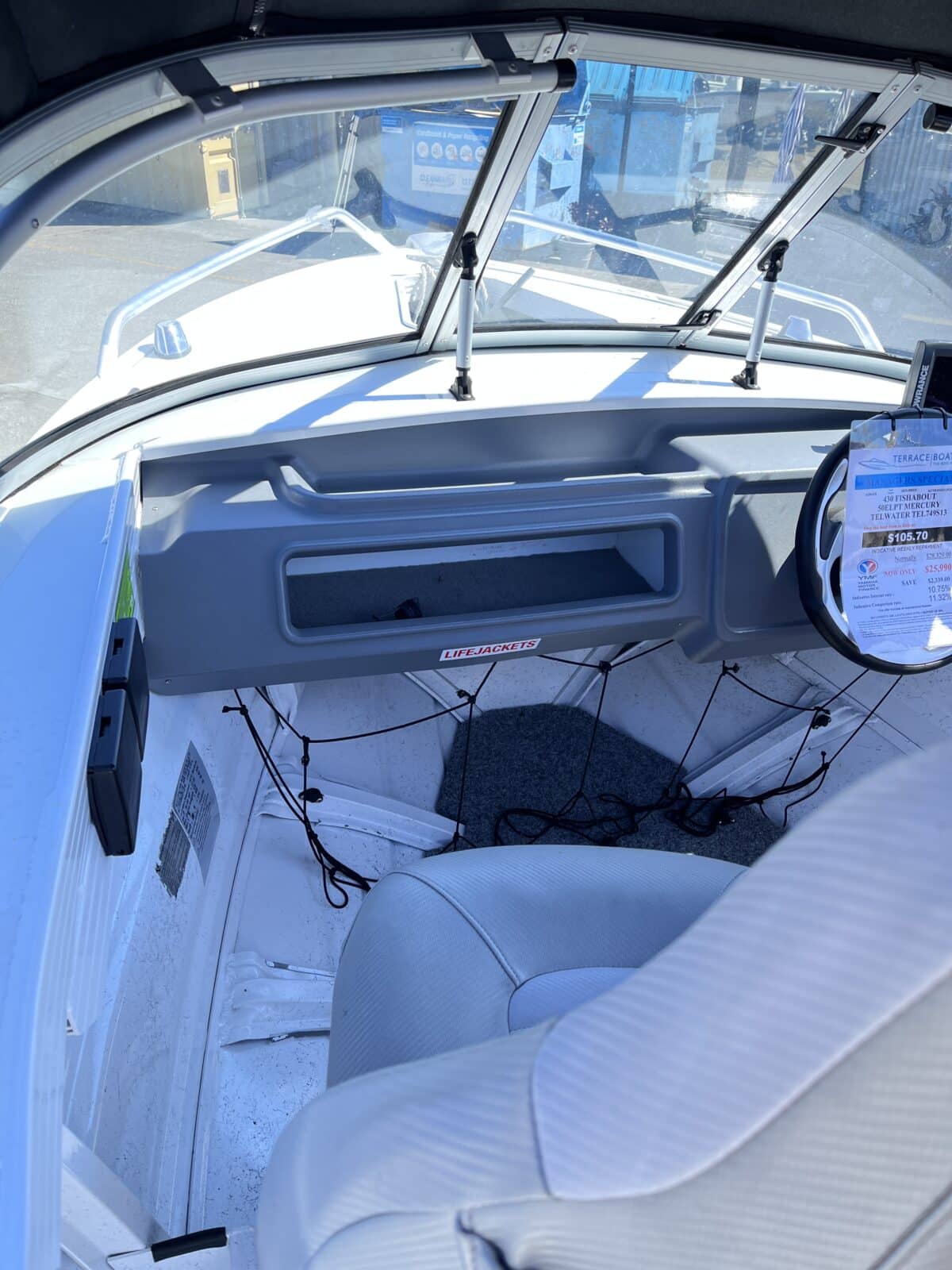 Quintrex 430 Fishabout - 2016