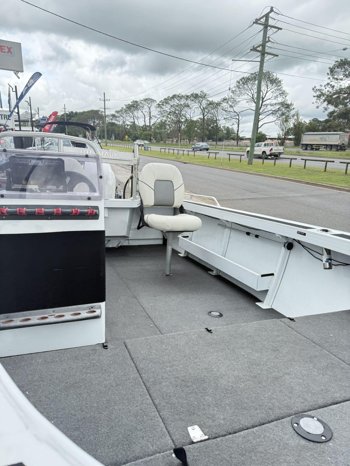 Quintrex 490 Renegade SC - 2023