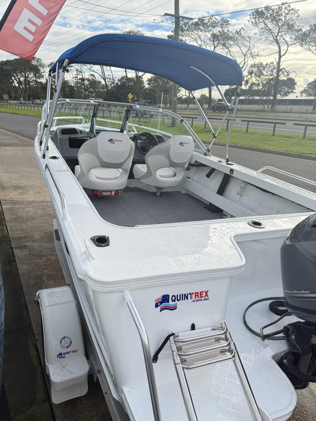Quintrex 481 Fishabout - 2015