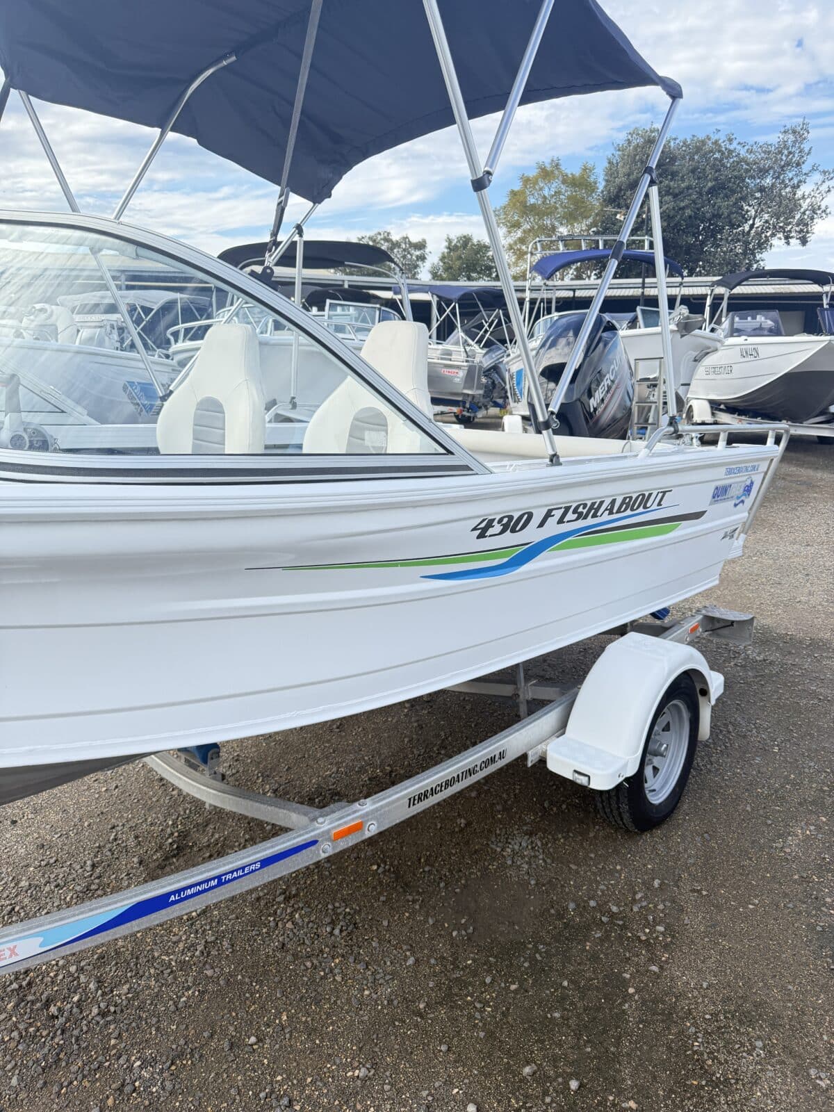 Quintrex 430 Fishabout - 2018