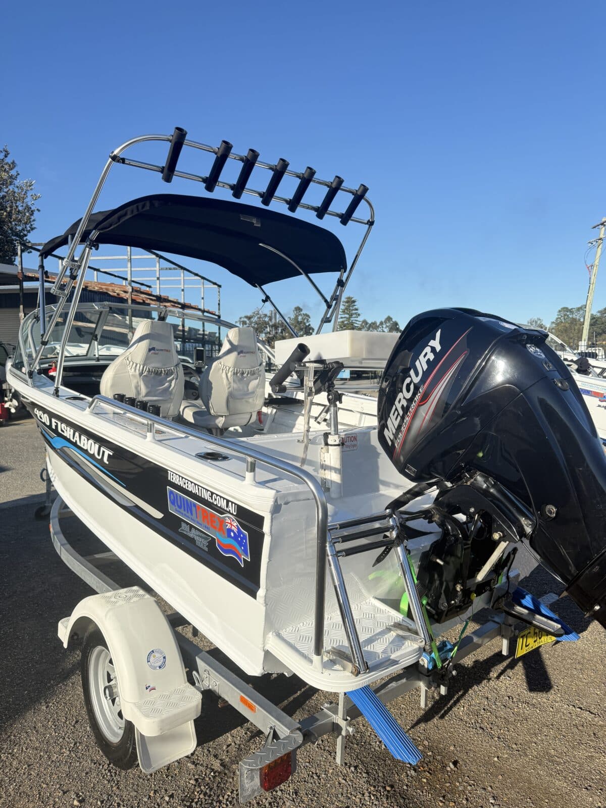 Quintrex 430 Fishabout - 2016