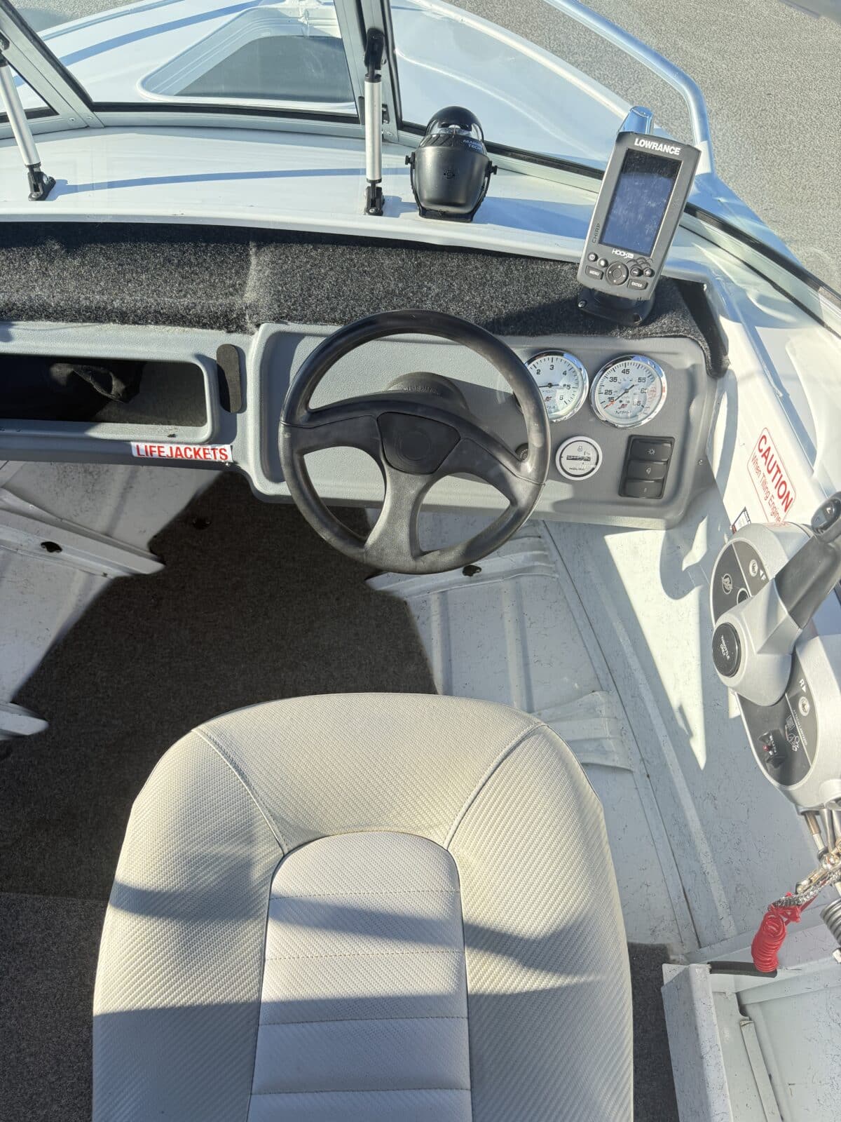 Quintrex 430 Fishabout - 2016