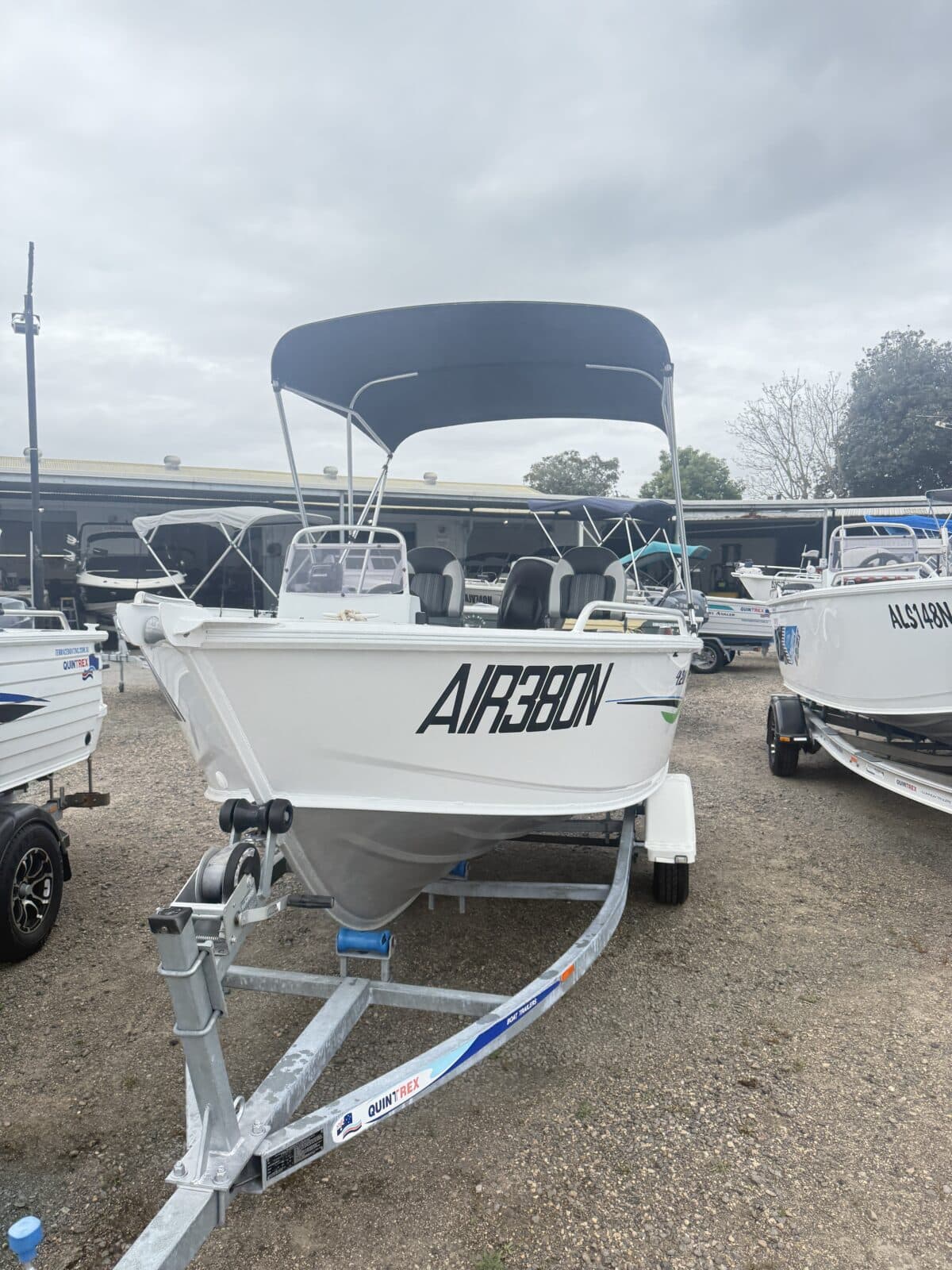 Quintrex 420 Renegade SC - 2016