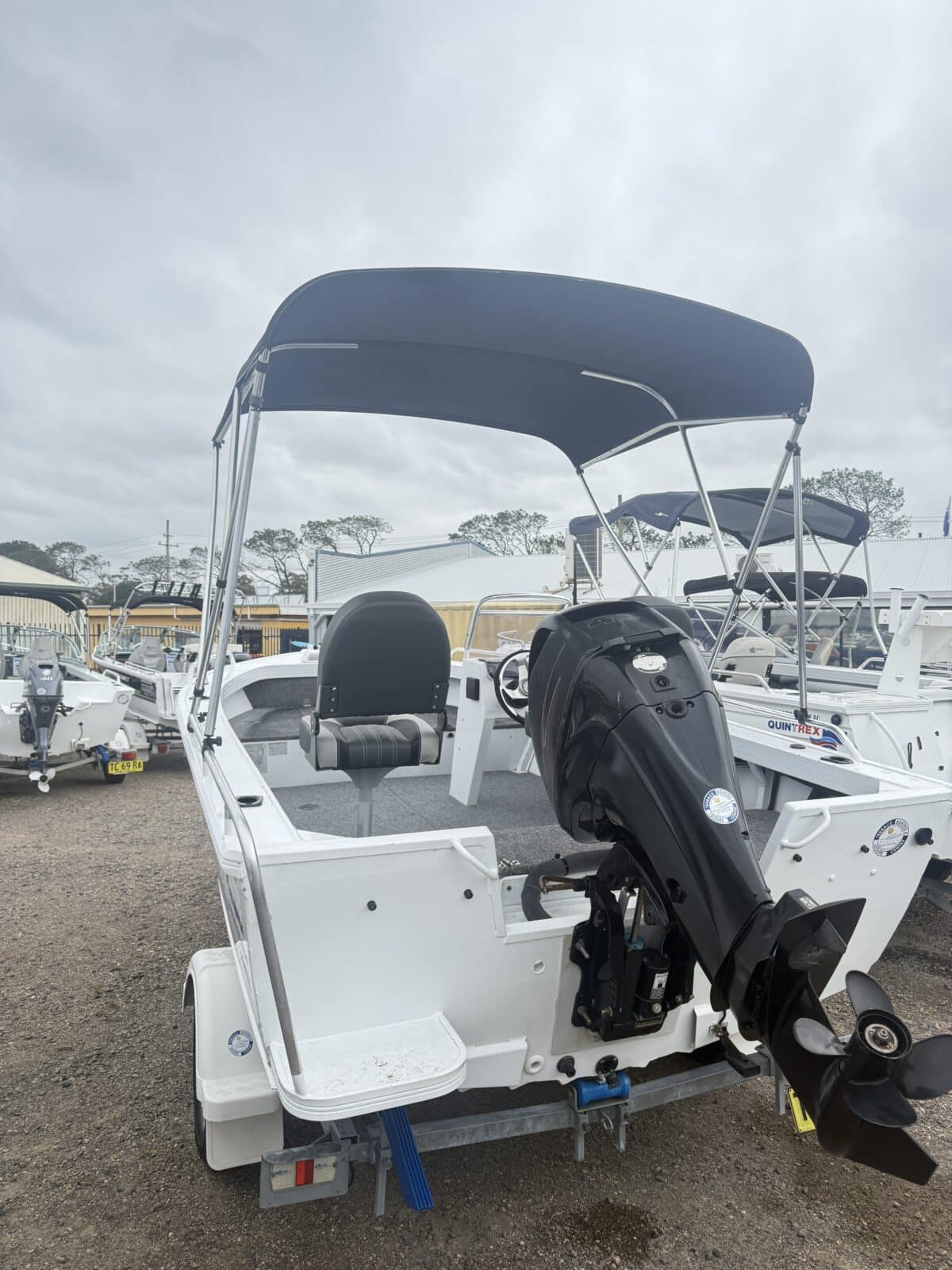 Quintrex 420 Renegade SC - 2016