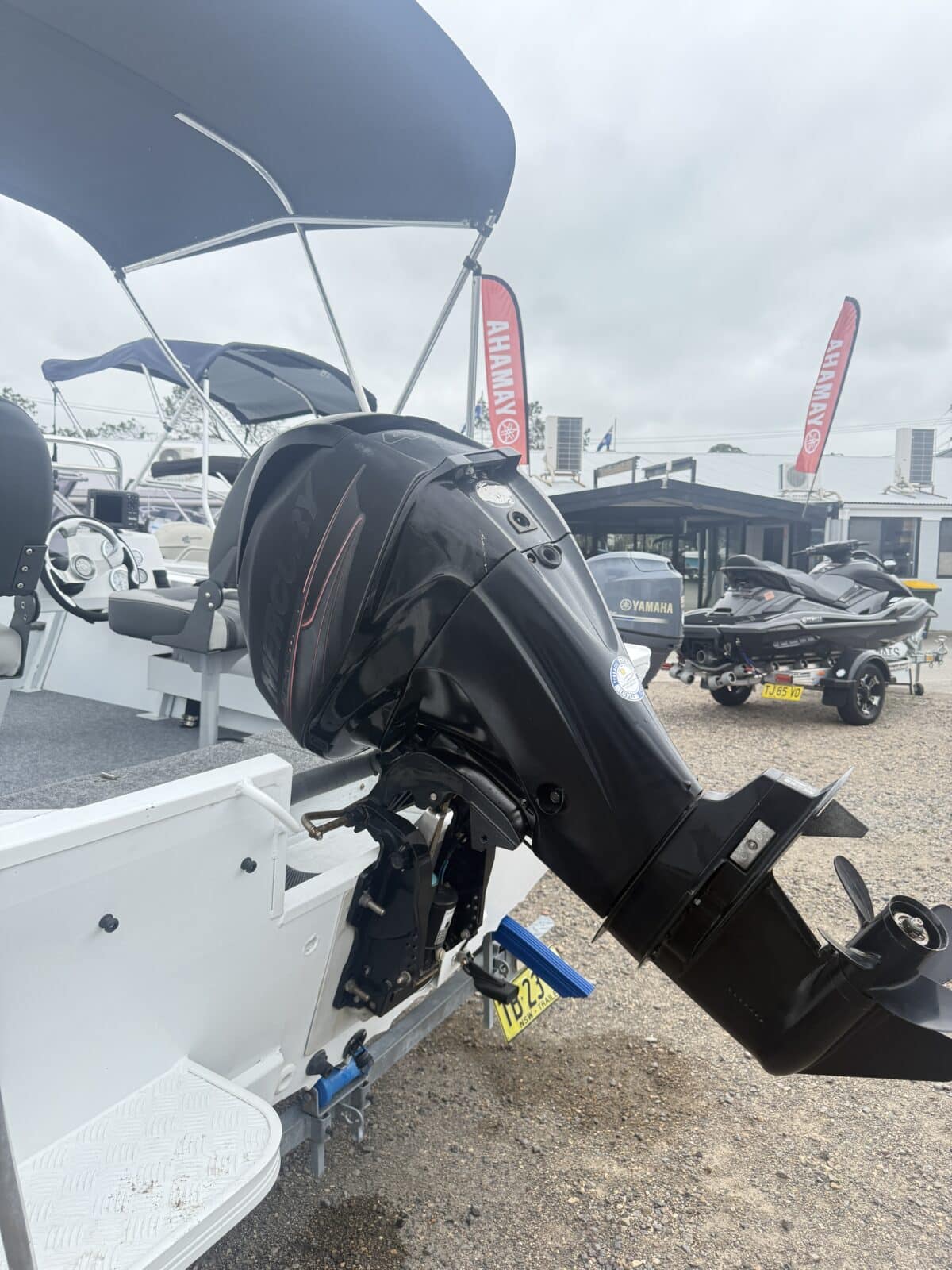 Quintrex 420 Renegade SC - 2016